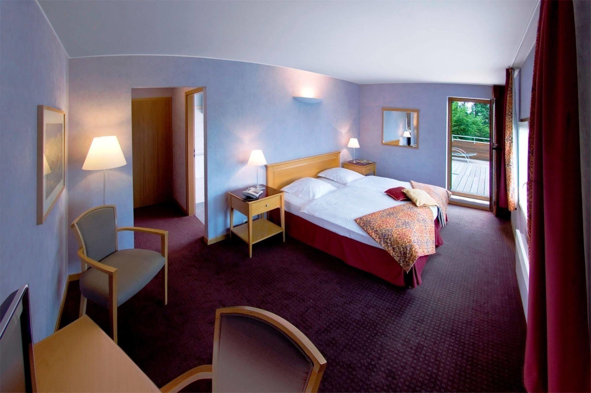 Hostellerie Du Peiffeschof, The Originals Relais Arlon Dış mekan fotoğraf